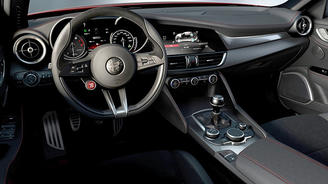   Alfa Romeo Giulia.  - Alfa Romeo