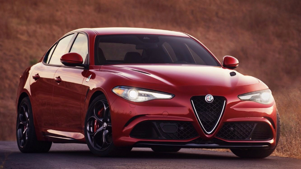 Новый седан Alfa Romeo дебютировал в Лос Анджелесе с 276-сильным мотором