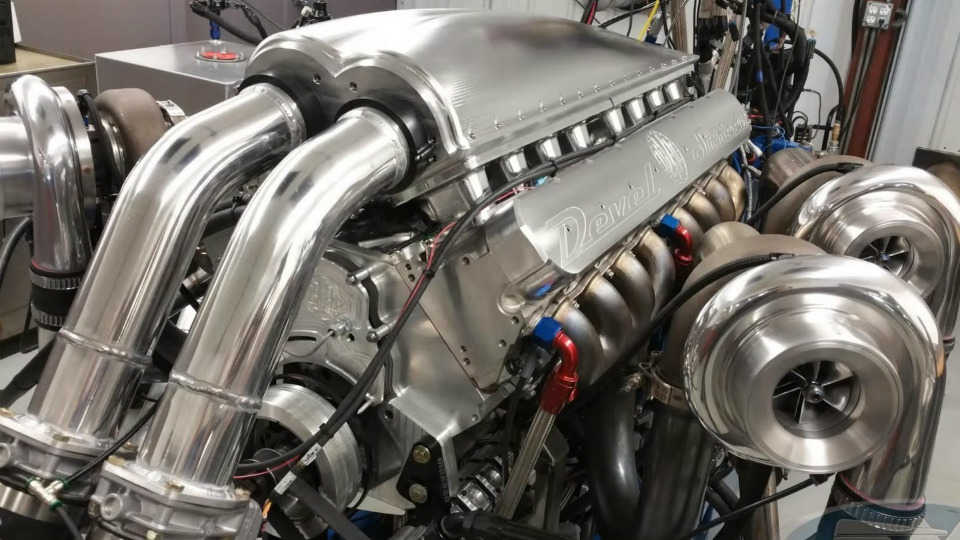 В США создали 12,3-литровый двигатель V16 с четырьмя турбинами