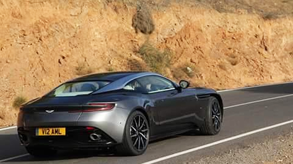 Aston Martin DB11 получит 600-сильный турбомотор 