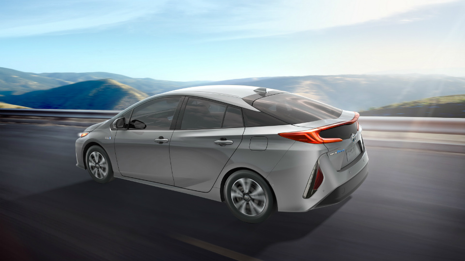 Toyota Prius Prime будет тратить 1,4 литра бензина на сто километров