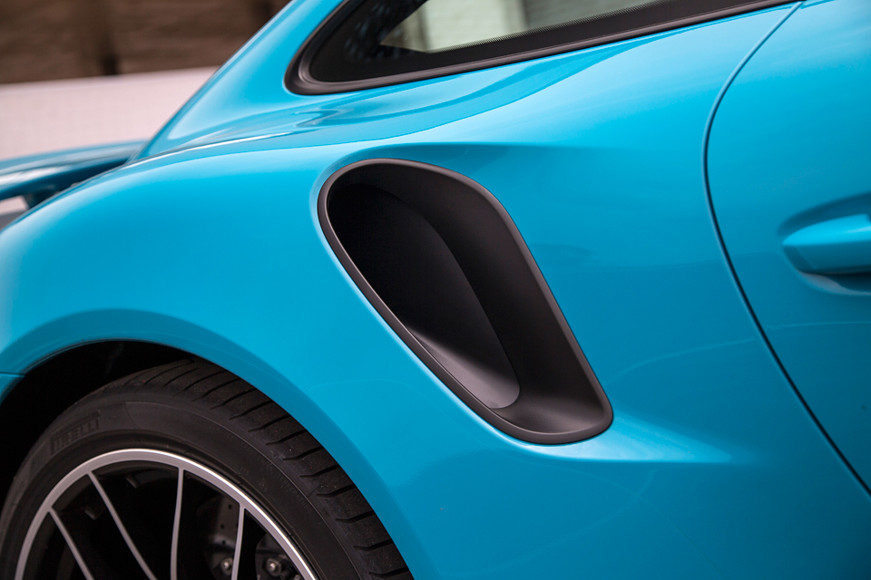 Обман законов физики и плата за совершенство: тест обновленного Porsche 911 Turbo S. Фото 6