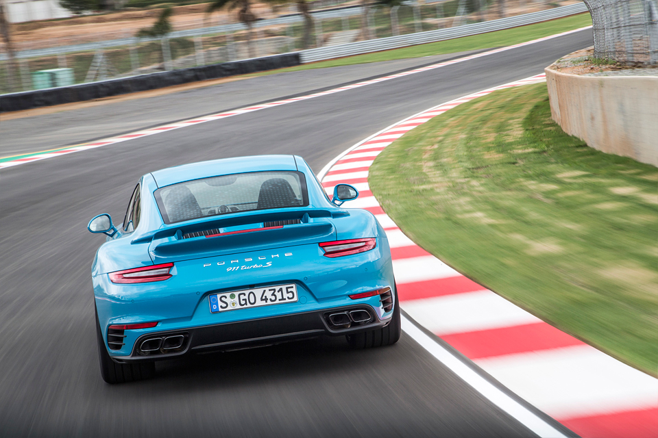 Обман законов физики и плата за совершенство: тест обновленного Porsche 911 Turbo S. Фото 7