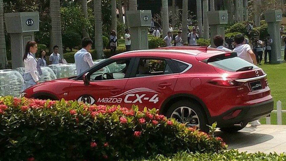 Для Mazda CX-4 предложат два мотора. Фото 1