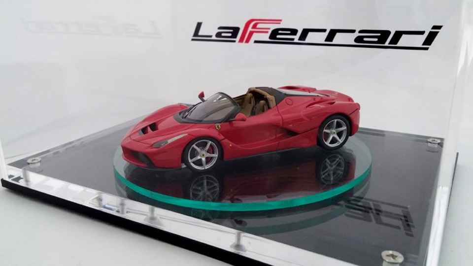 Открытую версию La Ferrari раскрыли на масштабной модели