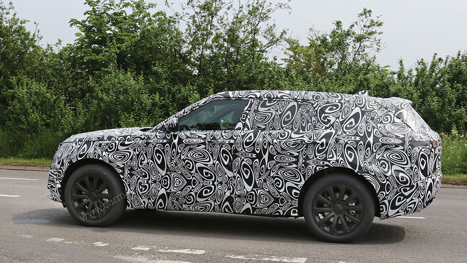 Названа дата дебюта конкурента BMW X6 от Land Rover