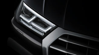  Audi Q5    - Audi