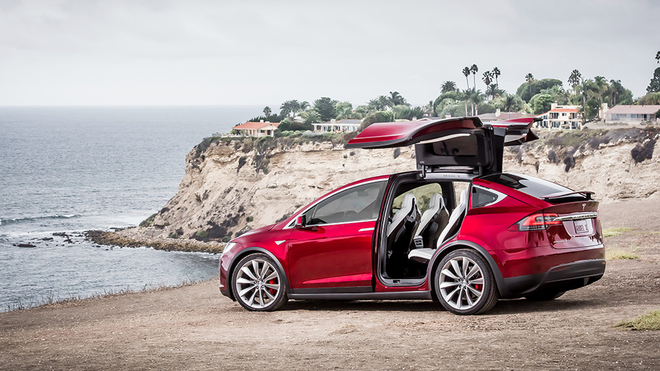 Model S сможет разгоняться до 96 километров в час за 2,4 секунды. Фото 1