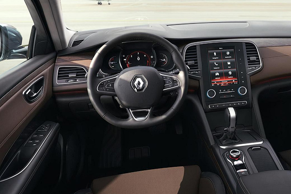 Компания Renault рассекретила замену «Лагуне»