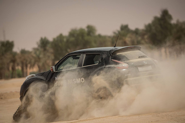 Nissan отправил гусеничный Juke Nismo RS в пустыню