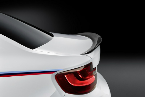 Для купе BMW M2 подготовили линейку спортивных аксессуаров