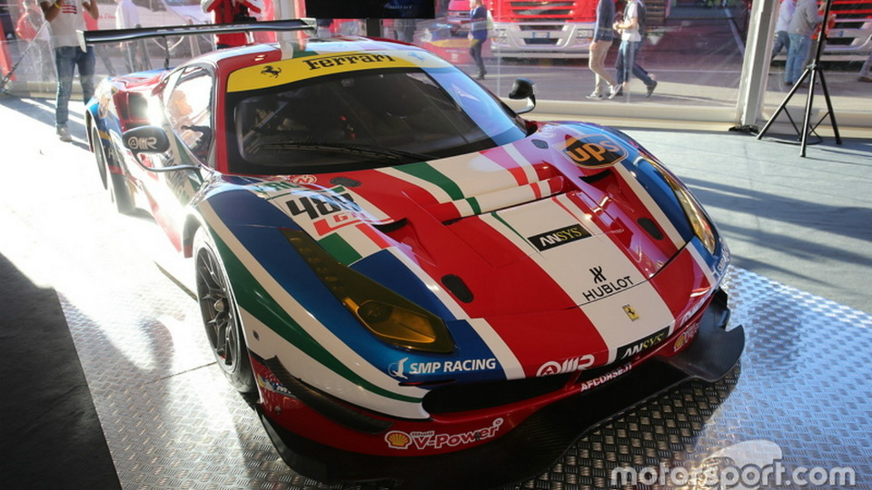 В Италии представили суперкары Ferrari 488 GTE и 488 GT3