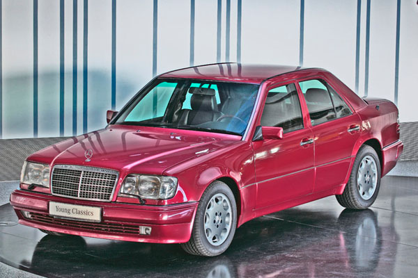Музей Mercedes-Benz начал продажу классических машин
