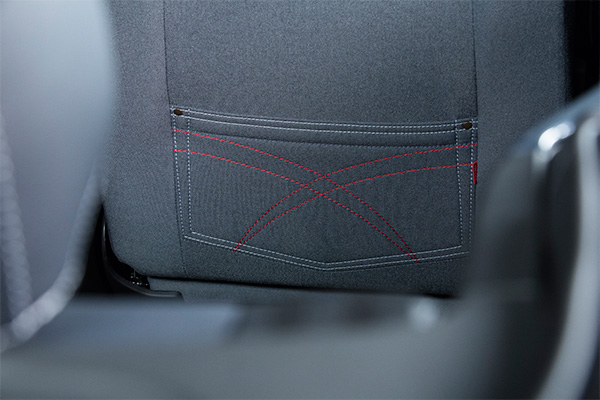 VW обшил Beetle джинсовой тканью