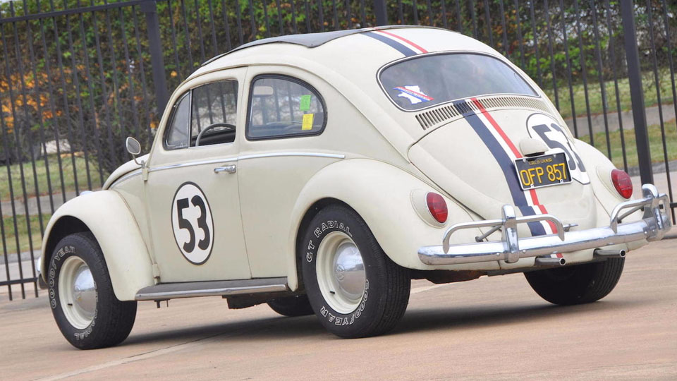 Герой комедий Herbie The Love Bug стал самым дорогим «Жуком» аукциона 