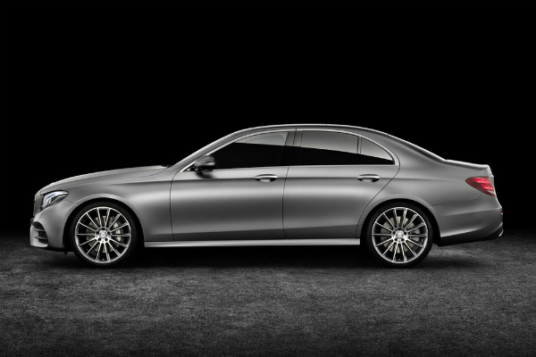 Внешность нового Mercedes-Benz E-Class раскрыли за неделю до премьеры