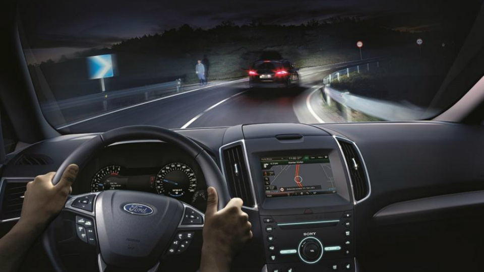 Новая система управления светом позволит избежать ослепления других водителей