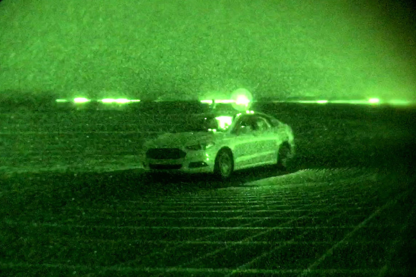 Ford начал тестировать автопилоты ночью