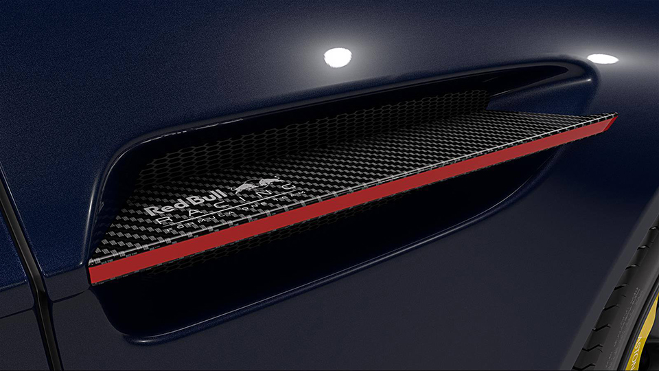 У Aston Martin Vantage появилась спецверсия в честь команды Формулы-1