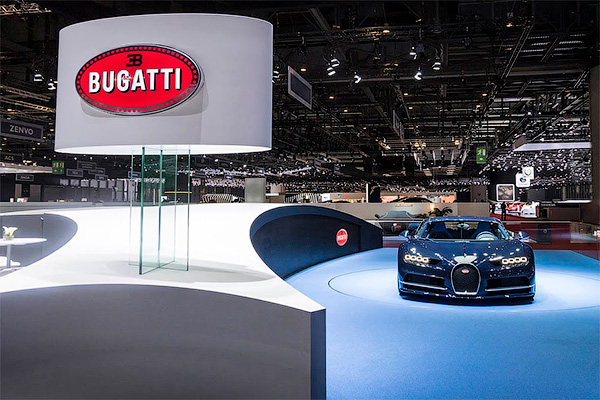  Bugatti Chiron    300 /.  - Bugatti