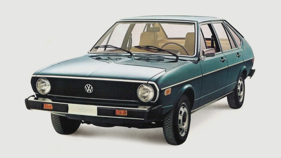 VW сравнил цены на Passat за 43 года